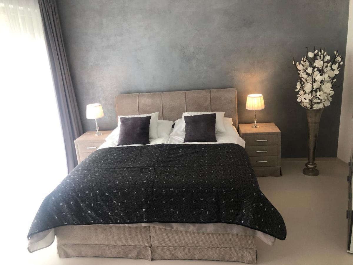 Terrace Apartment Прага Екстер'єр фото
